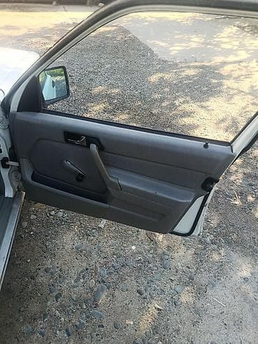 Унаа: Mercedes-Benz 190: 1991 г., 1.8 л, Кол менен иштөөчү, Бензин, Седан — 6