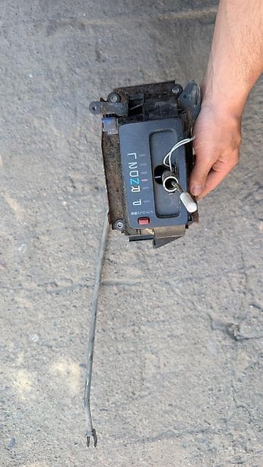 блок управления сиденьем: Селектор АКПП с индикатором режимов (P-R-N-D-2-L) и тросом — 1