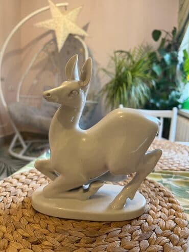 коллекционные монеты нбкр: Винтажная фарфоровая статуэтка ЛФЗ "Косуля". Олениха. 25 на 19 см — 1
