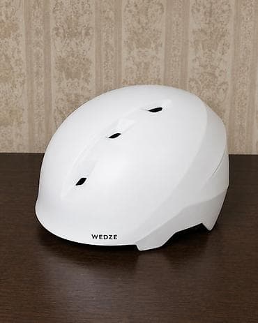 Спорт жана хобби: Горнолыжный шлем Wedze Piste 500 Удобный и лёгкий горнолыжный шлем — 1