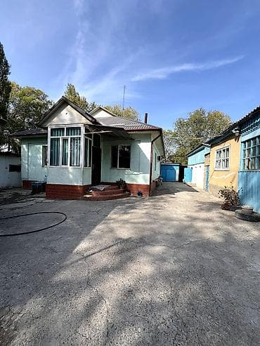 продам дом киргизия 1: 📌В селе Полтавка продается большой угловой дом из 5-ти комнат и — 2