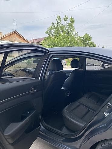 х5 4 4: Hyundai Elantra: 2017 г., Автомат, Бензин, Седан — 9