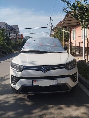 м5 cs: Ssangyong Tivoli: 2020 г., 1.5 л, Автомат, Бензин, Кроссовер — 1