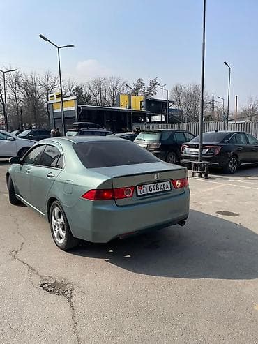 салон автомобиля: Honda Accord: 2003 г., 2 л, Автомат, Бензин, Седан — 8