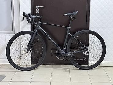 trinx carbon: Шоссейный велосипед, Рама L (172 - 185 см), Новый — 1