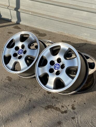 купить диски на ауди: Литые Диски R 16 Toyota, Комплект, отверстий - 5, Б/у — 1