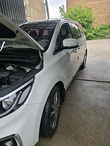 toyota verso 7 мест: Kia Carnival: 2019 г., Минивэн — 7