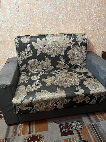 Прямой диван, Б/у