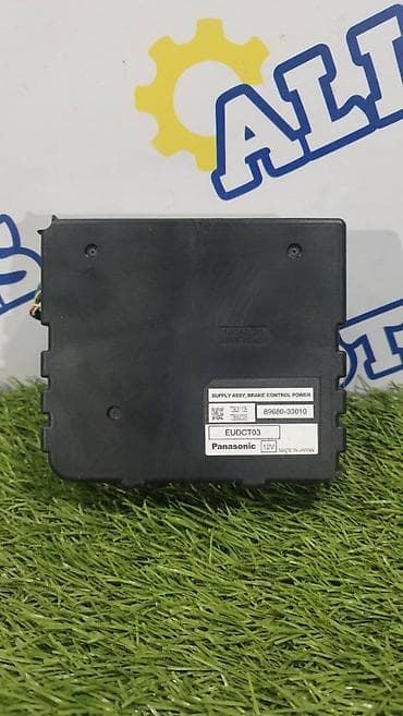 Lexus RX400h v-3,5 Hybrid 2007 год, блок управления тормозами