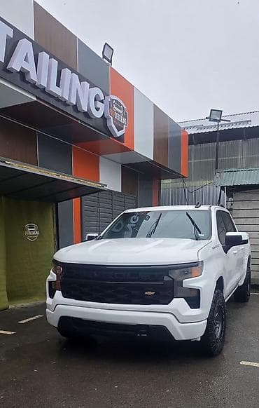 Chevrolet Silverado: 2022 г., 2.7 л, Автомат, Бензин, Пикап