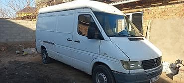 планшет ipad: Грузовой фургон Mercedes-Benz Sprinter (длинная база, высокий потолок) — 9