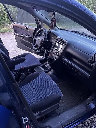 step vagon: Honda Stream: 2002 г., 1.7 л, Ручные, Бензин, Минивэн — 8