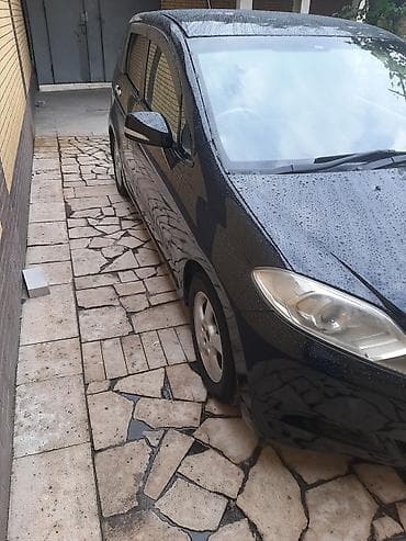 smart open: Honda Shuttle: 2005 г., Автомат, Бензин, Хэтчбэк — 4