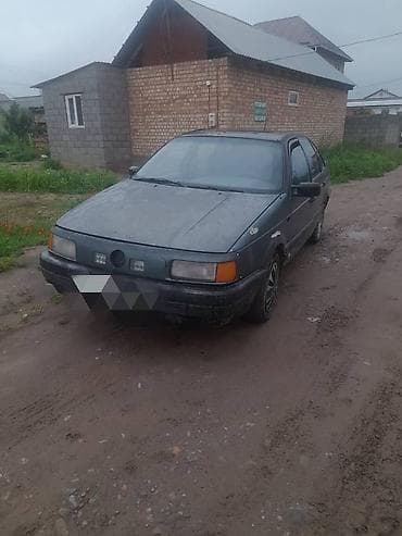 Транспорт: Volkswagen Passat: 1989 г., 1.8 л, Кол менен иштөөчү, Седан — 2