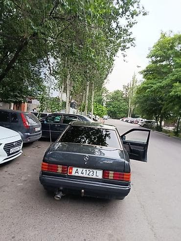Mercedes-Benz 190: 1996 г., 1.8 л, Механика, Бензин, Седан — 4