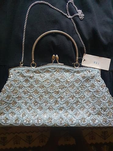 Клатчи: Вечерняя женская сумка-клатч с вышивкой и бусинами. - Форма — 2