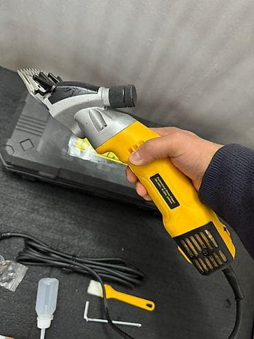 d cat: Электрическая машинка для стрижки овец DEWALT в кейсе. Назначение: - — 3