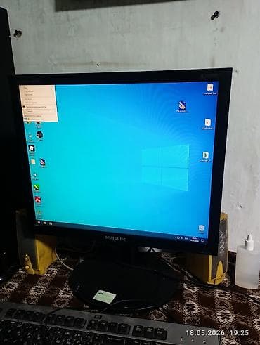 мастер по интернету: Монитор, Samsung, LCD, 18" - 19" — 1