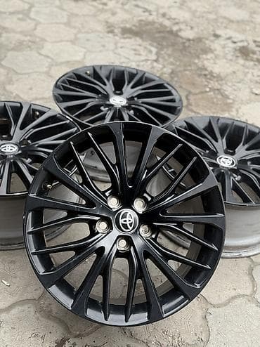 Литые Диски R 18 Toyota, Комплект, отверстий - 5, Б/у