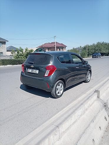 спарки: Chevrolet Spark: 2017 г., 1 л, Автомат, Бензин, Хэтчбэк — 3