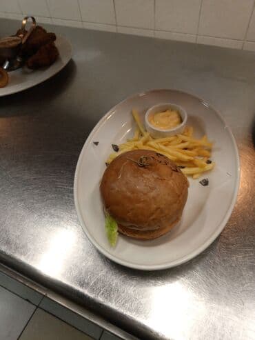 повар суши: Ашпоз Пиццайоло. 6 жылдан ашык тажрыйба — 10