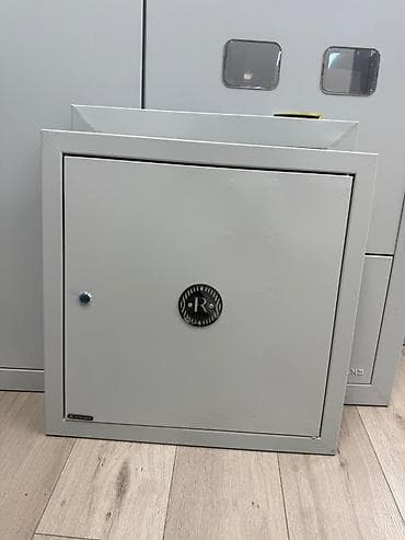 шкаф из спорт зала: Электрический щит, Металлические — 3