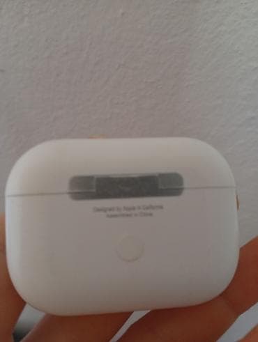 hoco k24: Беспроводной зарядный кейс для наушников Apple AirPods Pro — 4