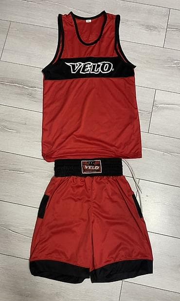 Спорт и отдых: Боксерская форма Красная и синяя Б/У Возможен торг Размеры L/M/XS/S — 2