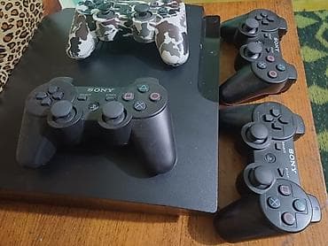 переходник для наушников и микрофона для ноутбука: PlayStation 3 (модель Slim) с комплектом из 4 геймпадов Состав: - — 4
