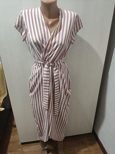 side by side: ✨Распродажа женских вещей, размер 50 В наличии 15 шт. ✅1 вещь выходит — 10