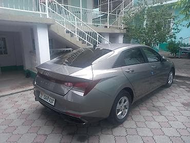 byd 5: Hyundai Elantra: 2021 г., Седан — 3