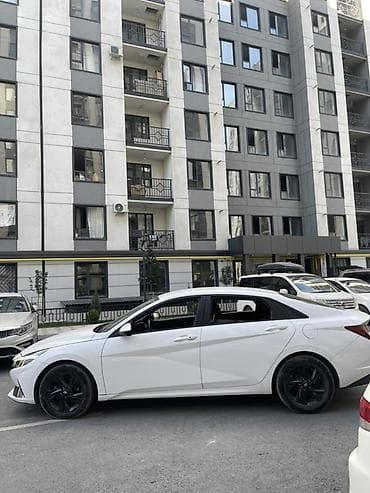 byd e2 2023: Hyundai Avante: 2022 г., 1.6 л, Робот, Гибрид, Седан — 9