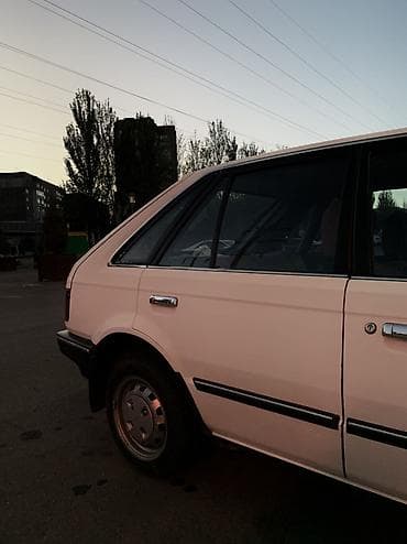 гц 8: Mazda 323: 1987 г., 1.5 л, Механика, Бензин, Хэтчбэк — 4