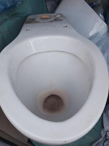 Унитаз продаю