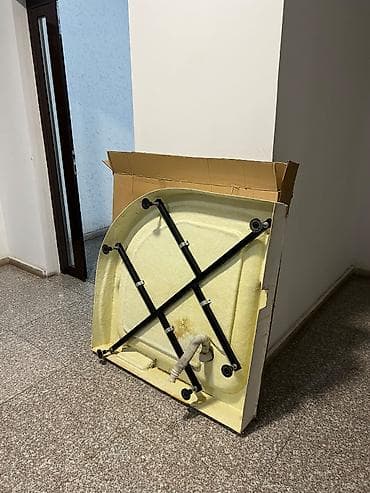 Другие товары для дома: Продаю б/у душевую. В поддоне есть поверхностная трещина. Можно — 4