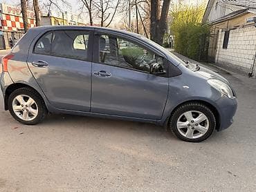 subaru forster: Toyota Yaris: 2008 г., Хэтчбэк — 6