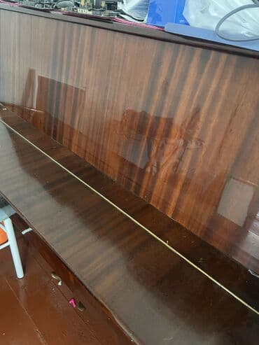 студийный стол: Продаю пианино Ноктюрн 
В отличном состоянии 
Настроить надо — 4