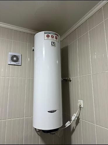 Водонагреватель Ariston, накопительный, вертикальная установка. Срочно at lalafo.kg Водонагреватель Ariston, накопительный, вертикальная установка. Срочно