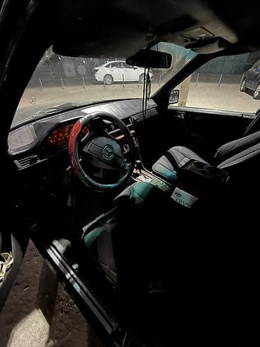 v class: Mercedes-Benz W124: 1994 г., 2.8 л, Автомат, Газ, Седан — 5