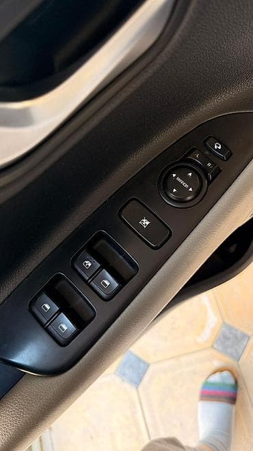 машны: Kia Stonic: 2018 г., 1.4 л, Автомат, Бензин, Кроссовер — 7