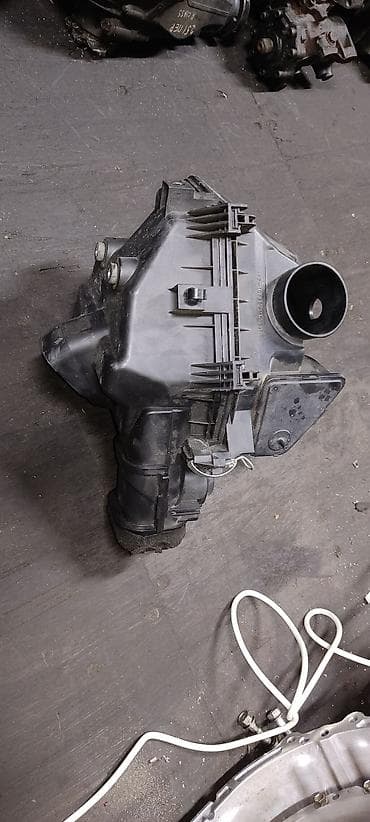 venza: Toyota VENZA, V- корпус воздушного фильтра — 4