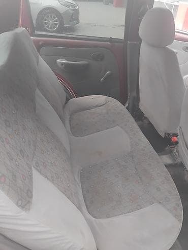 аудио системы: Компактный городской хэтчбек с поперечными рейлингами и багажником на — 7