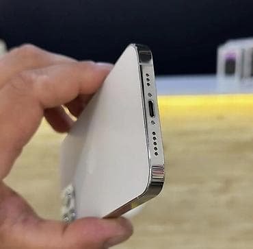 apple iphone: IPhone 12 Pro, Б/у, 256 ГБ, Белый, Чехол, 75 % — 3