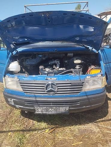 mini gps tracker: Легкий грузовик, Mercedes-Benz, Дубль, 3 т, Б/у — 2