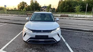 bid e5: BYD Yuan Up: 2025 г., 0.1 л, Автомат, Электромобиль, Кроссовер — 2