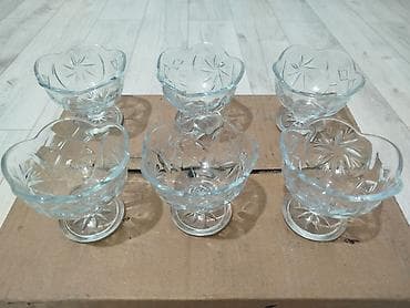 Посуда: Набор стеклянных креманок и салатников Состав: - 6 креманок на ножке — 2