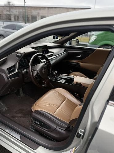 ключи lexus: Lexus ES: 2019 г., 2.5 л, Автомат, Бензин, Седан — 7