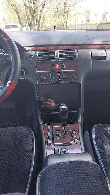 руль от машины: Mercedes‑Benz — салон и интерьер - Оригинальный мультируль Mercedes с — 4