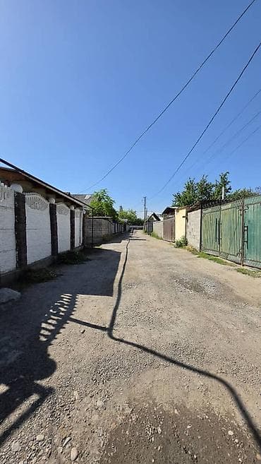 107: 🏡 Продается просторный 2-этажный дом в Бишкеке! 🏡 📍 Первомайский — 5