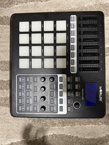 DJ-контроллеры: Контроллер MIDI Worlde Panda 200 - Пэды: 16 чувствительных к силе — 2